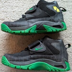 Nike Air Mission PRM 'Oregon Ducks' sneaker, Size 9.5